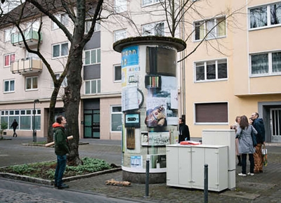 Ausschreibung [bis 20.10.2025] – Kunst an Kölner Litfaßsäulen